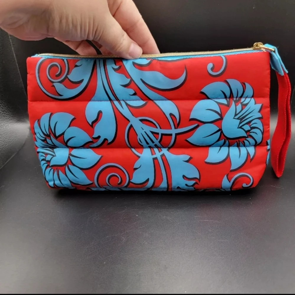 Estee Lauder Recycled Puffer‎ Makeup Bag Travel Red & Blue Nylon Zip